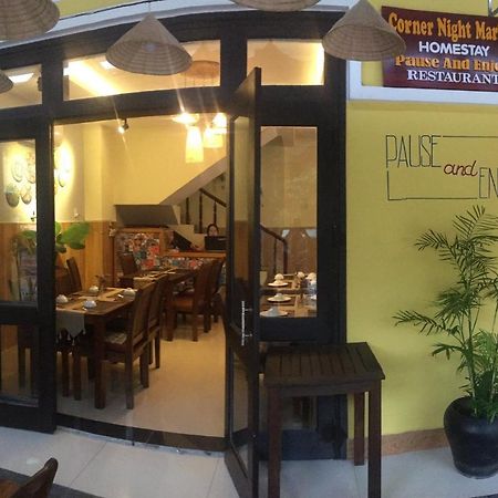 Corner Night Market Homestay Хойан Экстерьер фото