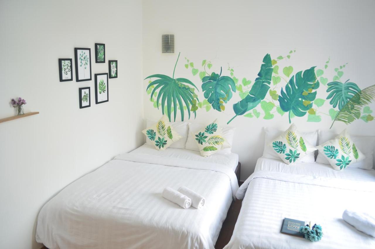 Corner Night Market Homestay Хойан Экстерьер фото