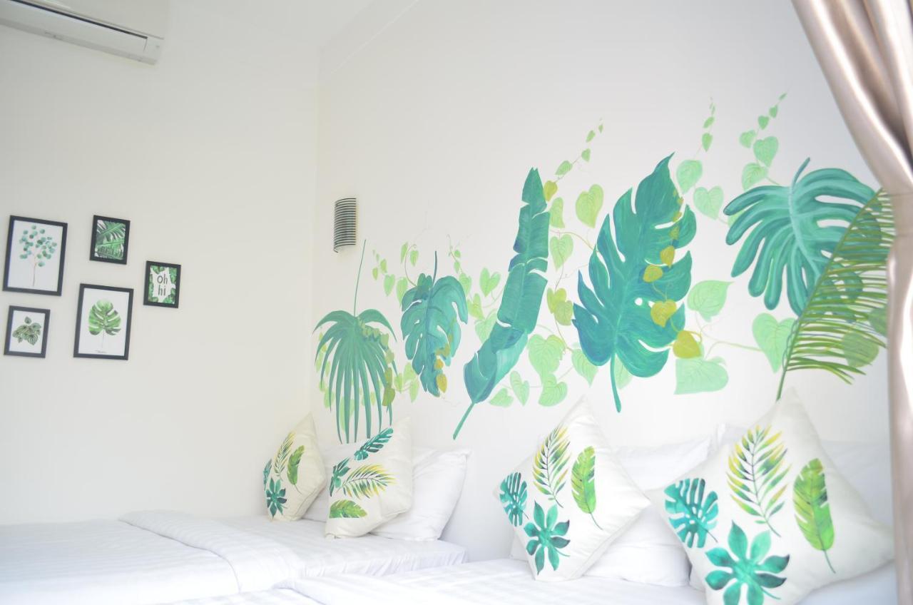 Corner Night Market Homestay Хойан Экстерьер фото