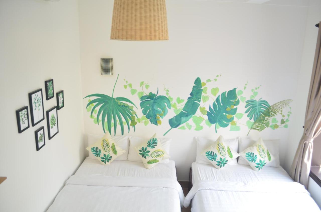 Corner Night Market Homestay Хойан Экстерьер фото
