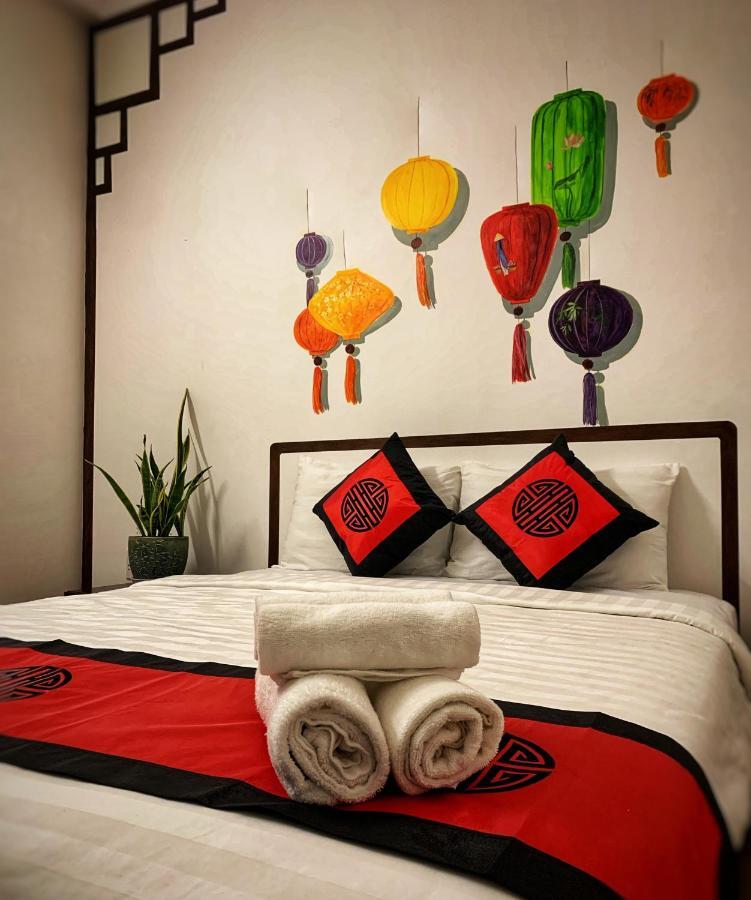 Corner Night Market Homestay Хойан Экстерьер фото