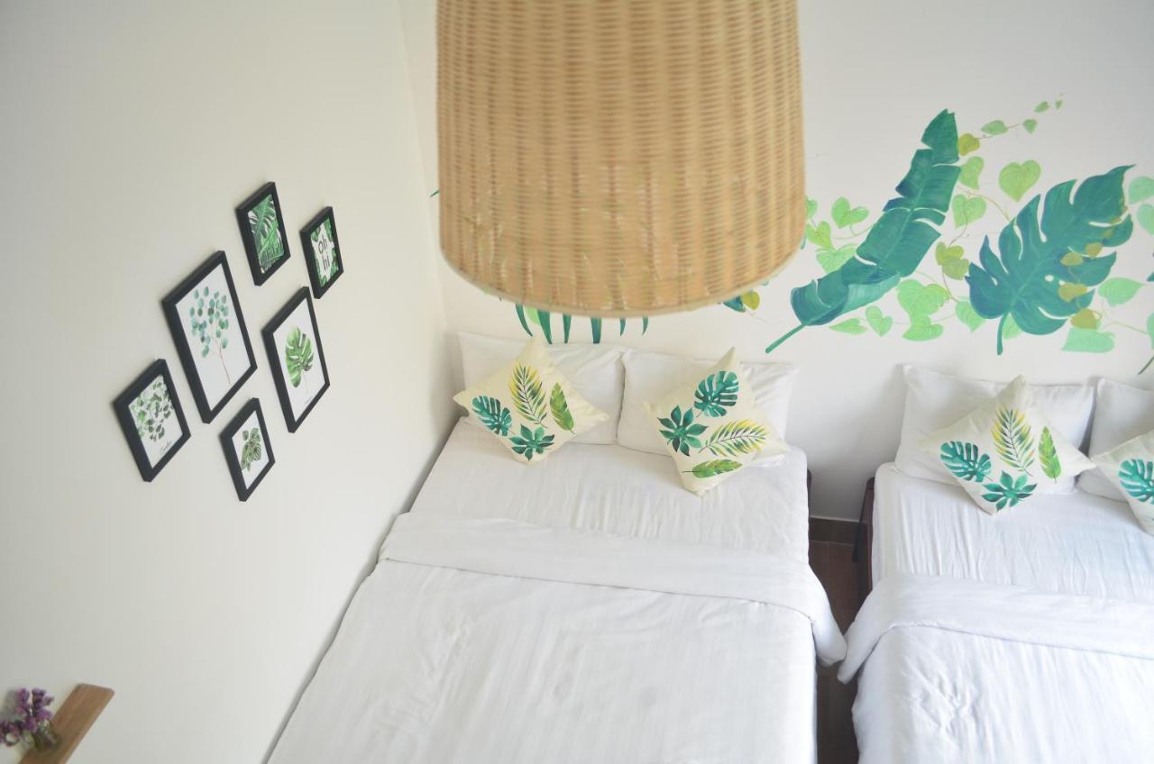 Corner Night Market Homestay Хойан Экстерьер фото